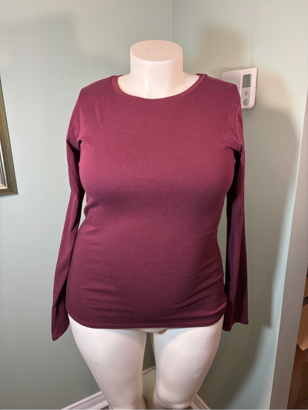177. United Colors Of Benetton Long Sleeve Crewneck Top in Wine